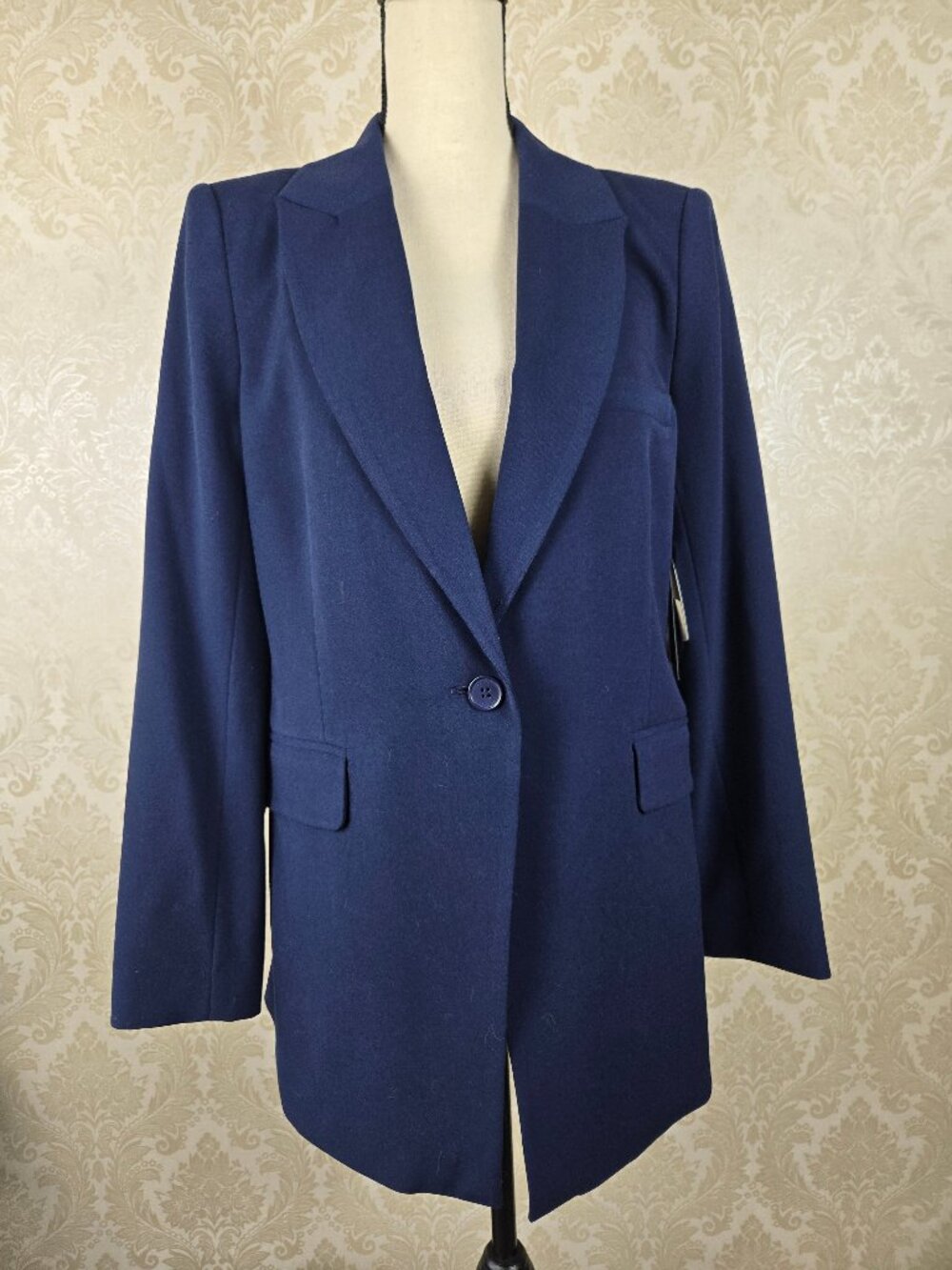 Halogen Size 10 Navy Blazer 1 Button Closure Notched Lapel Pockets Back Vent NWT